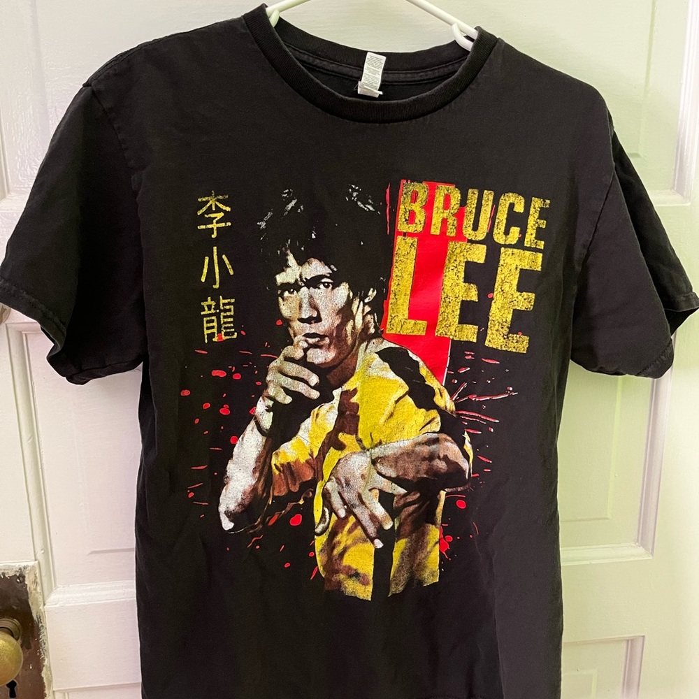 Bruce Lee Black and Yellow Graphic Tee (Medium)